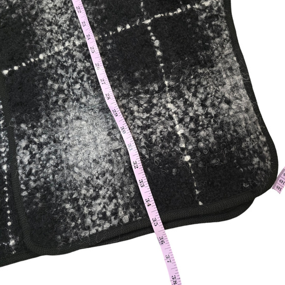 Akris Punto wool alpaca nylon blend shawl fuzzy size 10 medium plaid - Picture 7 of 7